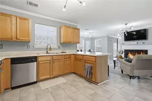 856 Haydens Ridge, Ellenwood, GA 30294 - Photo 13