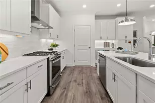 706 Dodd Ln, Buford, GA 30518 - Photo 9