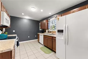 151 Clay St, Maysville, GA 30558 - Photo 11