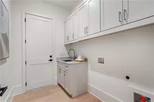 179 Meadow Dr, Alpharetta, GA 30009 - Photo 29