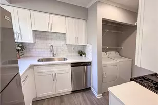 386 Leisure Ct SW, Marietta, GA 30064 - Photo 3