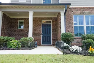 585 Briard Dr, Buford, GA 30518 - Photo 5