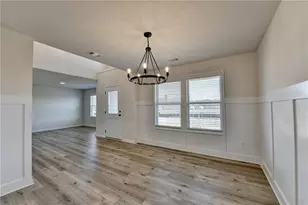 656 Rodeo Dr, Auburn, GA 30011 - Photo 13