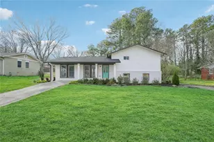 732 Earl St S E, Marietta, GA 30067 - Photo 1