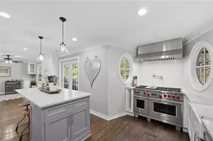 9330 Martins Lake Dr, Roswell, GA 30076 - Photo 13