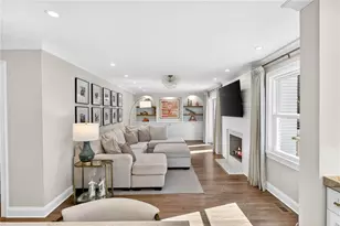 370 Valley Green Dr, Atlanta, GA 30342 - Photo 7