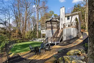 370 Valley Green Dr, Atlanta, GA 30342 - Photo 29