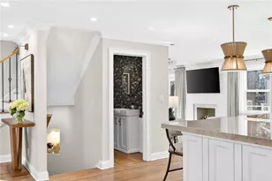 370 Valley Green Dr, Atlanta, GA 30342 - Photo 11