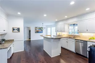 4373 Fielding Ln, Peachtree Corners, GA 30092 - Photo 9