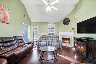 1394 Stephens Pond View, Loganville, GA 30052 - Photo 7