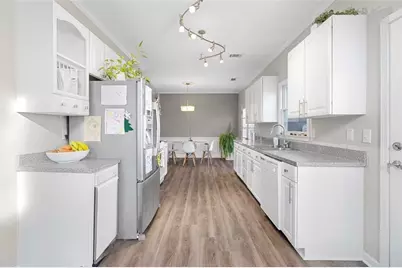 1028 Deer Hollow Drive, Woodstock, GA 30189 - Photo 9