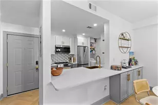 1074 Peachtree Walk NE, Atlanta, GA 30309 - Photo 17