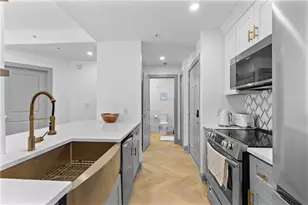 1074 Peachtree Walk NE, Atlanta, GA 30309 - Photo 9