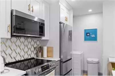 1074 Peachtree Walk NE #B320, Atlanta, GA 30309 - Photo 13