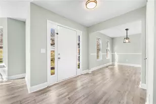 3948 Old Lantern Dr, Lithonia, GA 30038 - Photo 3