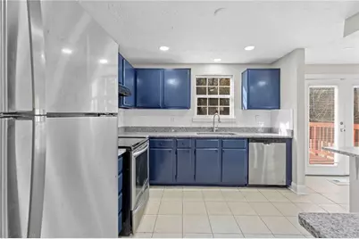 5268 Kinsdale Lane, Stone Mountain, GA 30088 - Photo 13