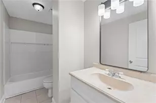 5268 Kinsdale Ln, Stone Mountain, GA 30088 - Photo 17