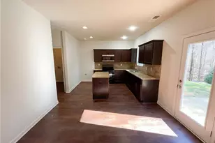 1209 Vienna Ct, Hampton, GA 30228 - Photo 9