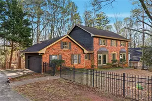 600 Branch Valley Ct, Roswell, GA 30076 - Photo 5