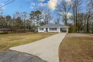 60 W Williams St, Winder, GA 30680 - Photo 3