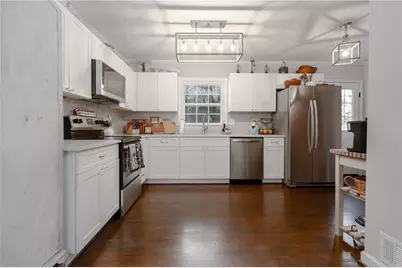 60 W Williams Street, Winder, GA 30680 - Photo 9