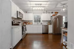 60 W Williams St, Winder, GA 30680 - Photo 9