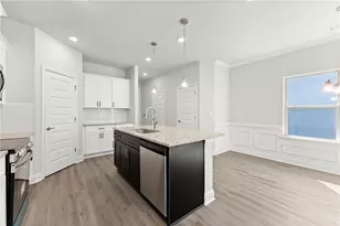 285 Magnolia Villas Dr, Cornelia, GA 30531 - Photo 9