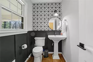 7330 Hunters Branch Dr NE, Sandy Springs, GA 30328 - Photo 23