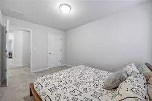 3175 Meadowstone Ln SW, Atlanta, GA 30331 - Photo 15