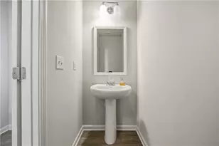 3175 Meadowstone Ln SW, Atlanta, GA 30331 - Photo 9