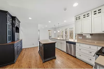 5368 Trowbridge Drive, Dunwoody, GA 30338 - Photo 15