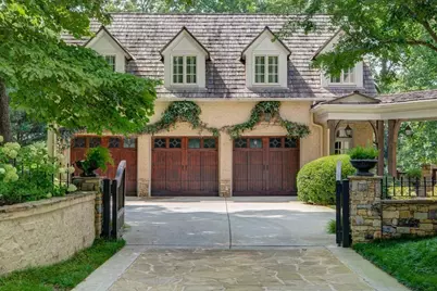 1005 Heards Ferry Road, Sandy Springs, GA 30328 - Photo 25