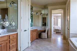 1005 Heards Ferry Rd, Sandy Springs, GA 30328 - Photo 17