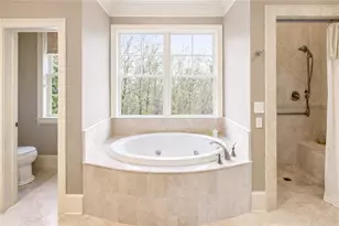 1005 Heards Ferry Rd, Sandy Springs, GA 30328 - Photo 21