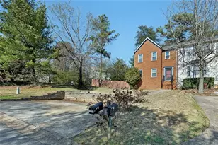 1704 Cedar Bluff Way, Marietta, GA 30062 - Photo 5