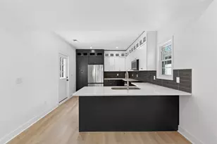 1046 Mayson Turner Rd NW, Atlanta, GA 30314 - Photo 1