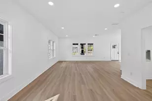 1046 Mayson Turner Rd NW, Atlanta, GA 30314 - Photo 13