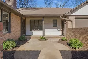 2751 Cedarbrook Dr, Marietta, GA 30066 - Photo 3