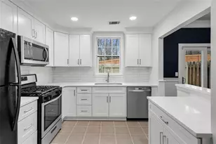 3996 Hancock Cir, Atlanta, GA 30340 - Photo 11