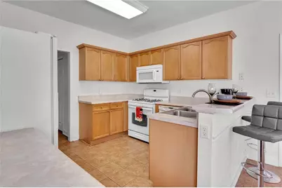 2560 Rosehill Circle, Lithia Springs, GA 30122 - Photo 21
