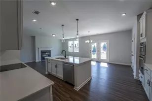 4406 Buttonwood Ln, Lilburn, GA 30047 - Photo 11