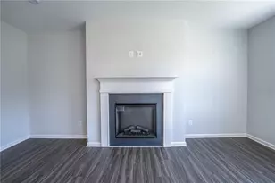 4406 Buttonwood Ln, Lilburn, GA 30047 - Photo 7