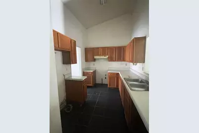 4795 Wyndam Drive, Stone Mountain, GA 30088 - Photo 9