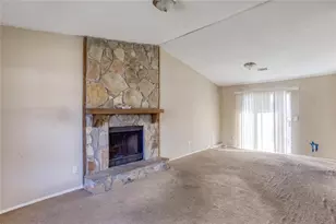 1105 Mainstreet Valley Dr, Stone Mountain, GA 30088 - Photo 3