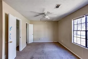 1105 Mainstreet Valley Dr, Stone Mountain, GA 30088 - Photo 9