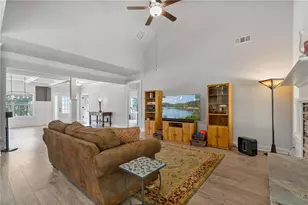 902 Edgewater Dr, Loganville, GA 30052 - Photo 15