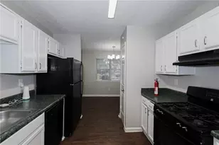 7215 Crestside Dr, Austell, GA 30168 - Photo 5