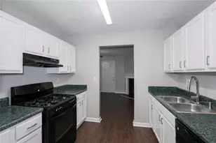 7215 Crestside Dr, Austell, GA 30168 - Photo 7