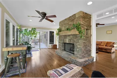 2928 Tall Pines Way NE, Atlanta, GA 30345 - Photo 9