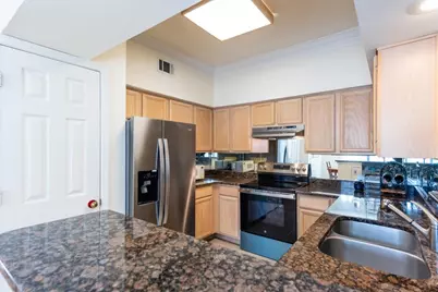 3777 Peachtree Road NE #1007, Atlanta, GA 30319 - Photo 11